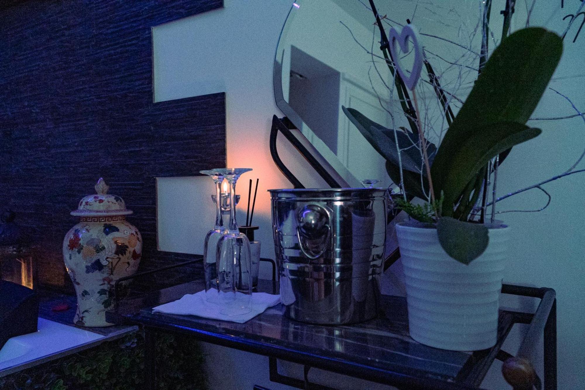 Palmina'S Apartments 브린디시 외부 사진